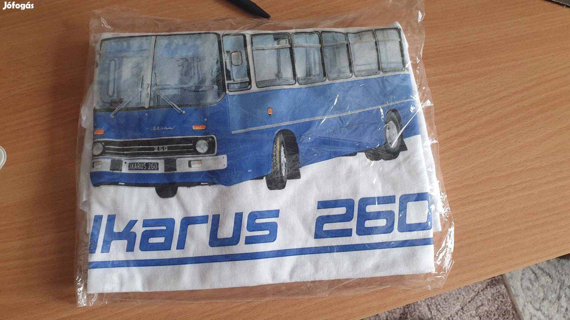 Ikarus póló XL méretben