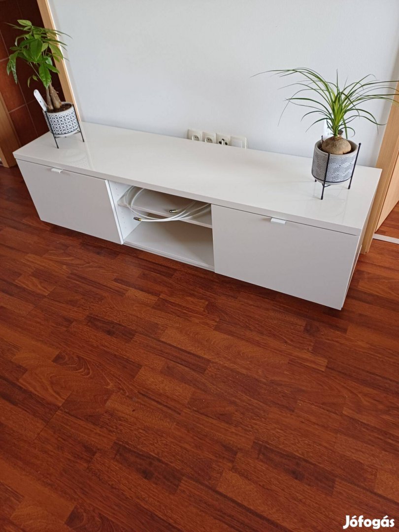 Ikea BYÁS TV-állvány újszerú állapotban eladó