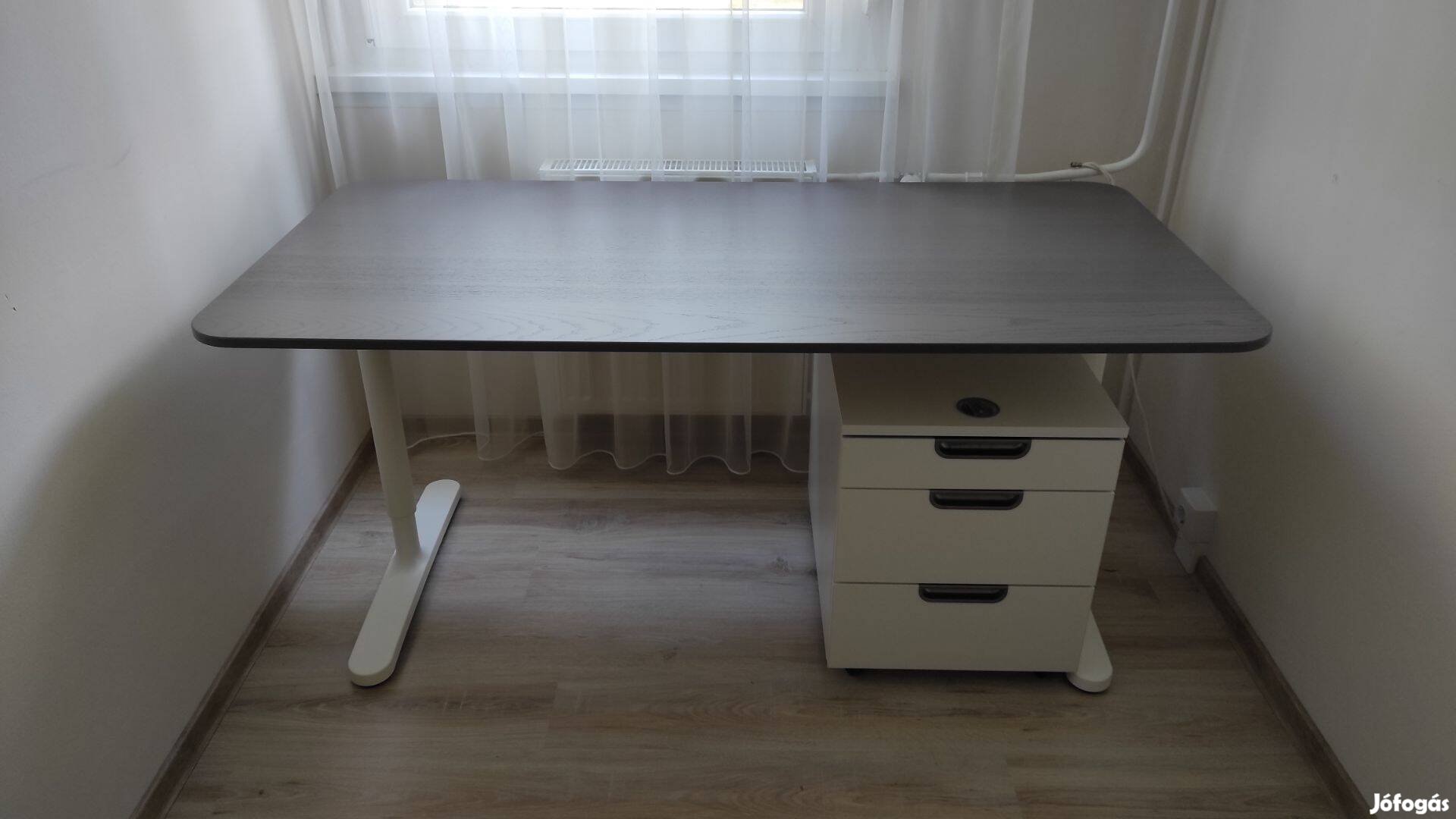 Ikea Bekant íróasztal eladó