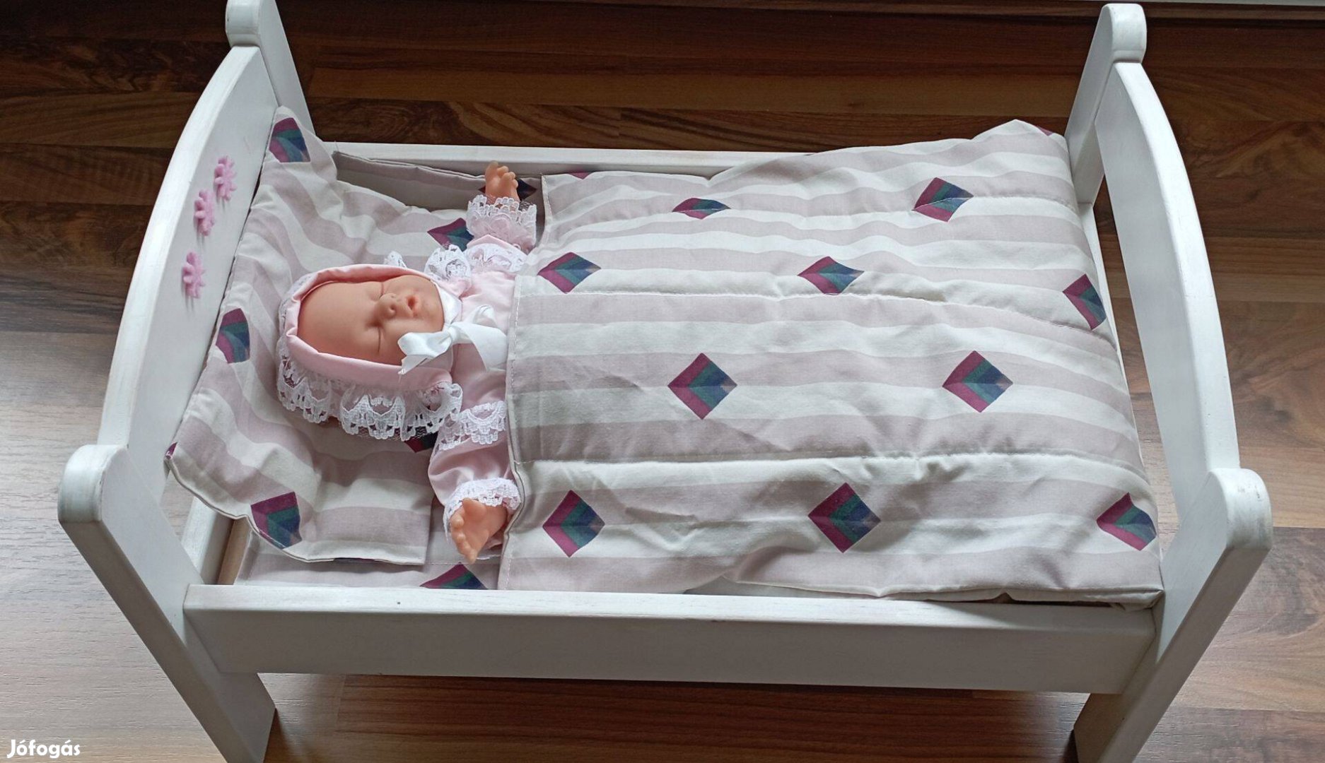 Ikea Duktig babaágy öltöztethető babával