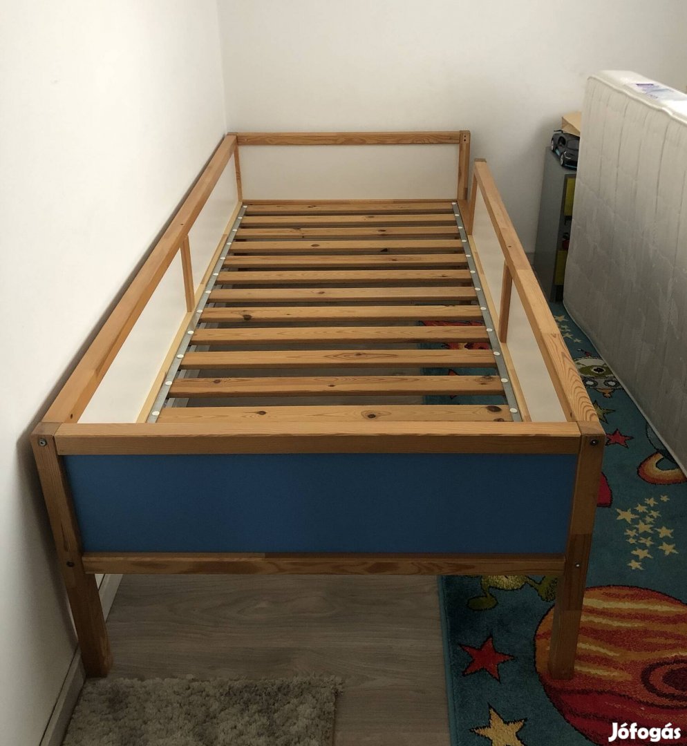 Ikea Kura megfordítható ágy