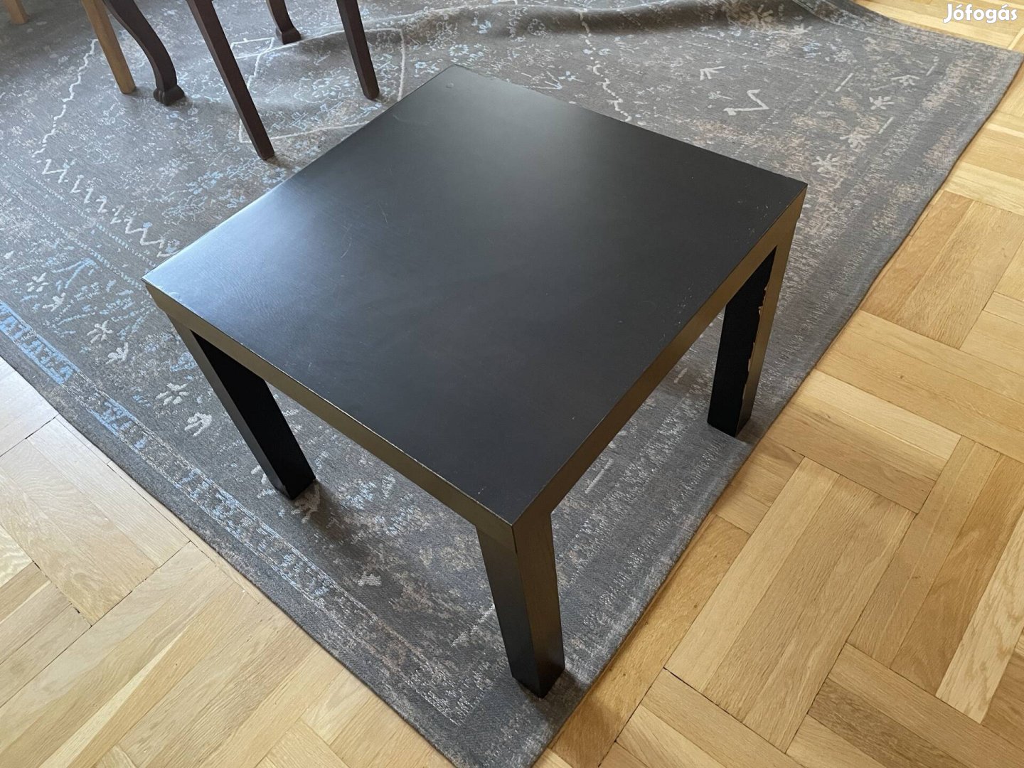 Ikea Lack kis fekete asztal