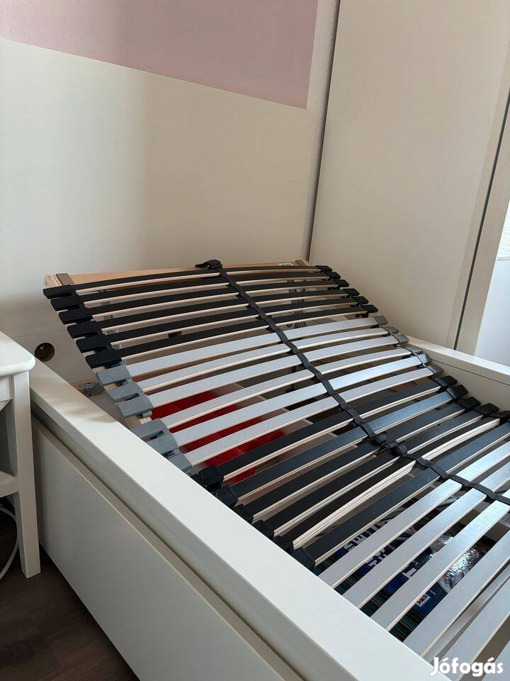 Ikea Malm 90x200 cm ágy 2 db.tároló dobozzal, matraccal