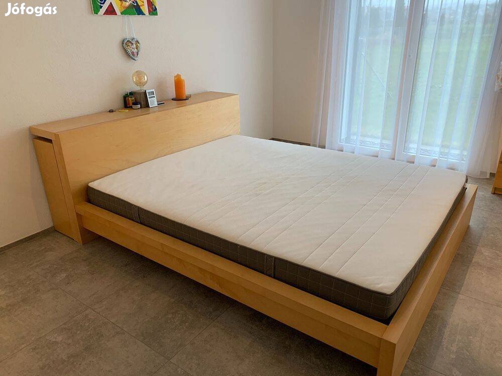 Ikea Malm ágy 180x200 éjjeliszekrényekkel,komplett