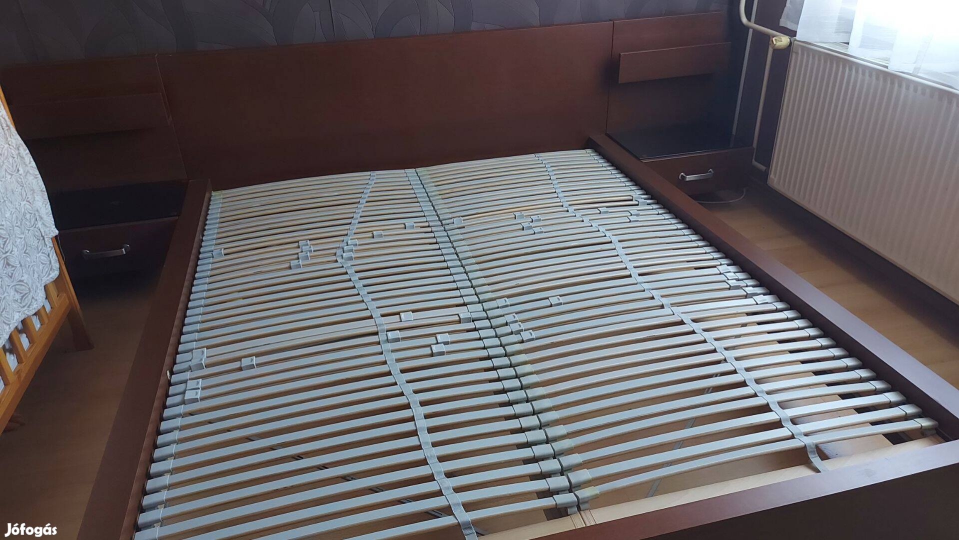 Ikea Malm ágy, ágyrács, éjjeli szekrények szett
