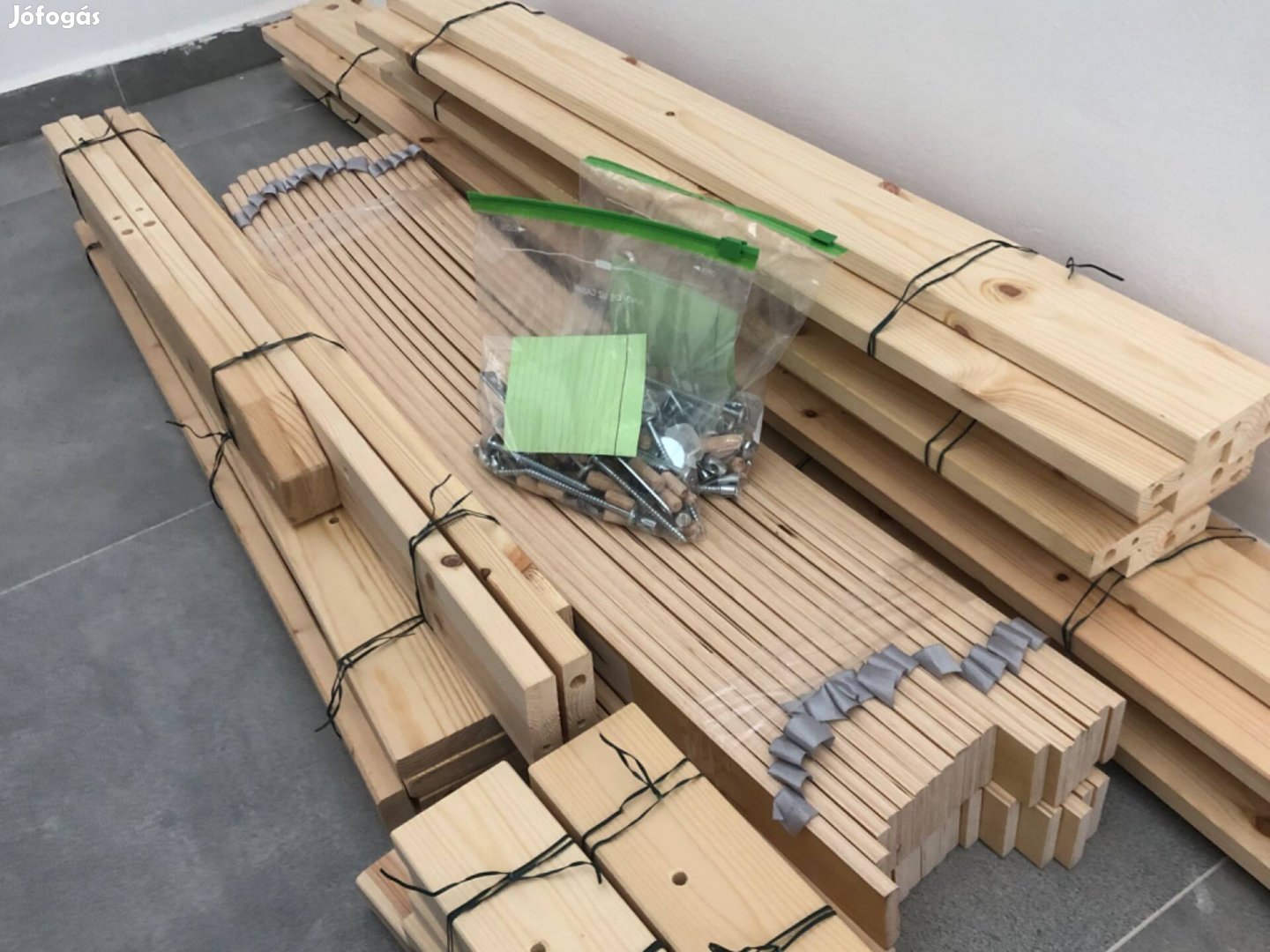 Ikea Neiden ágykeret + Luröy ágyrács