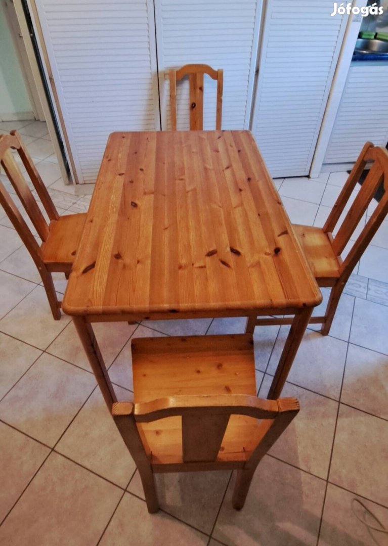 Ikea asztal 4 székkel