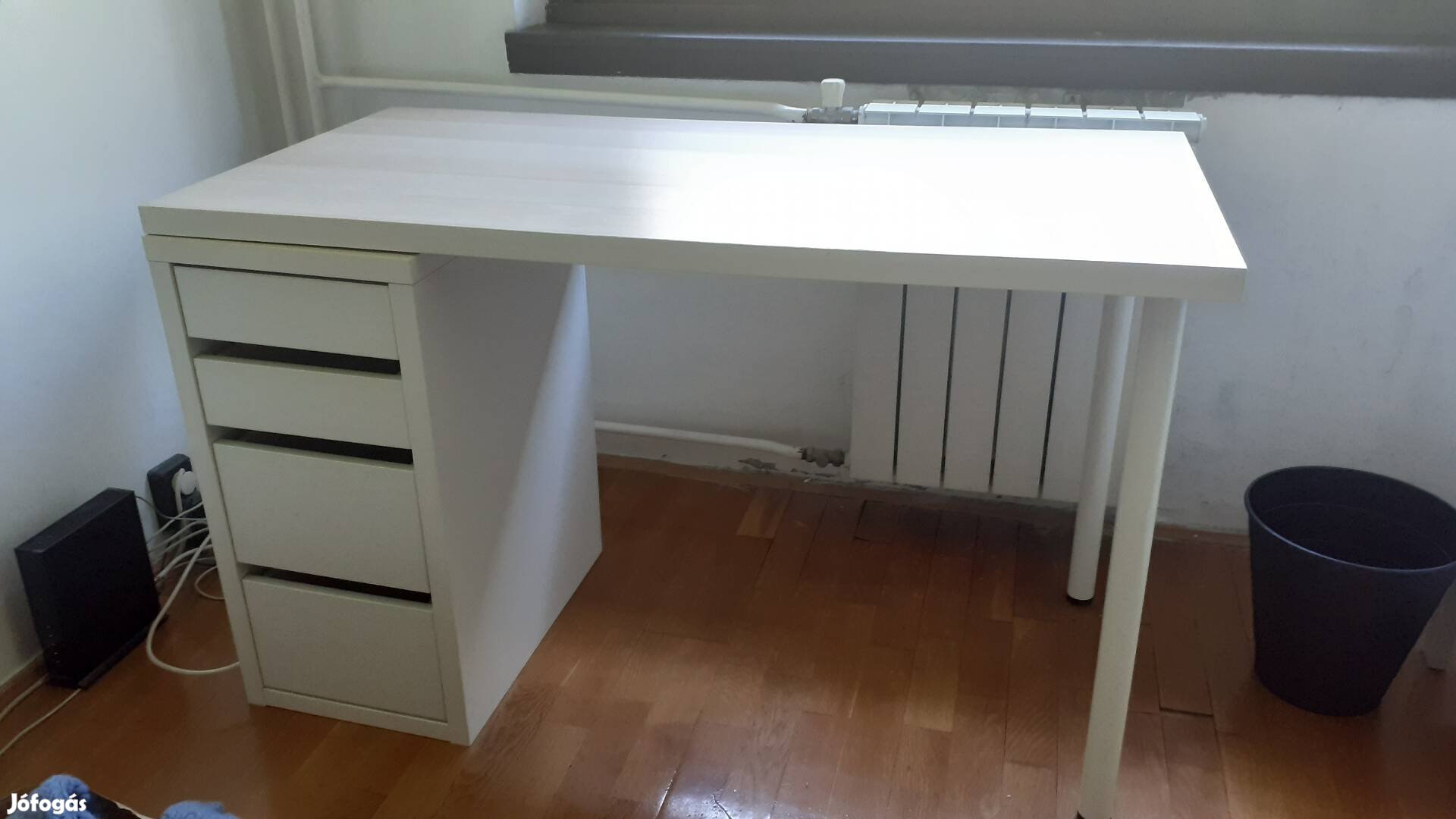 Ikea asztal fiókkal