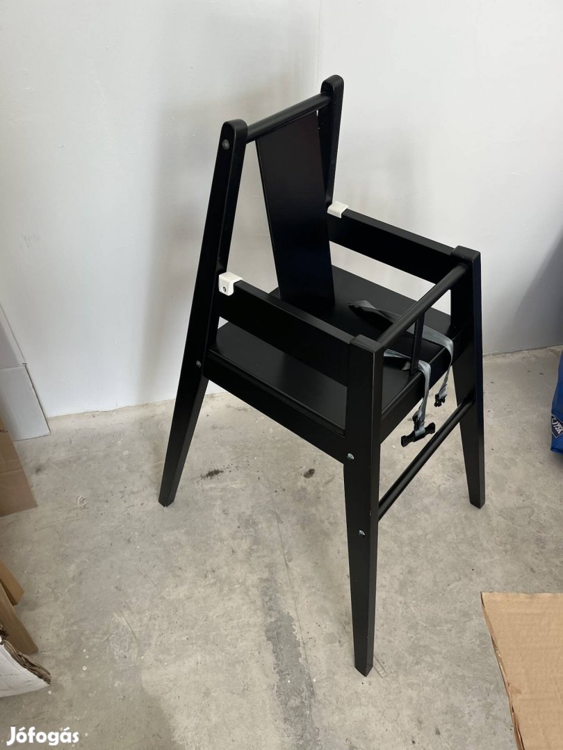 Ikea blames etetőszék tálcával