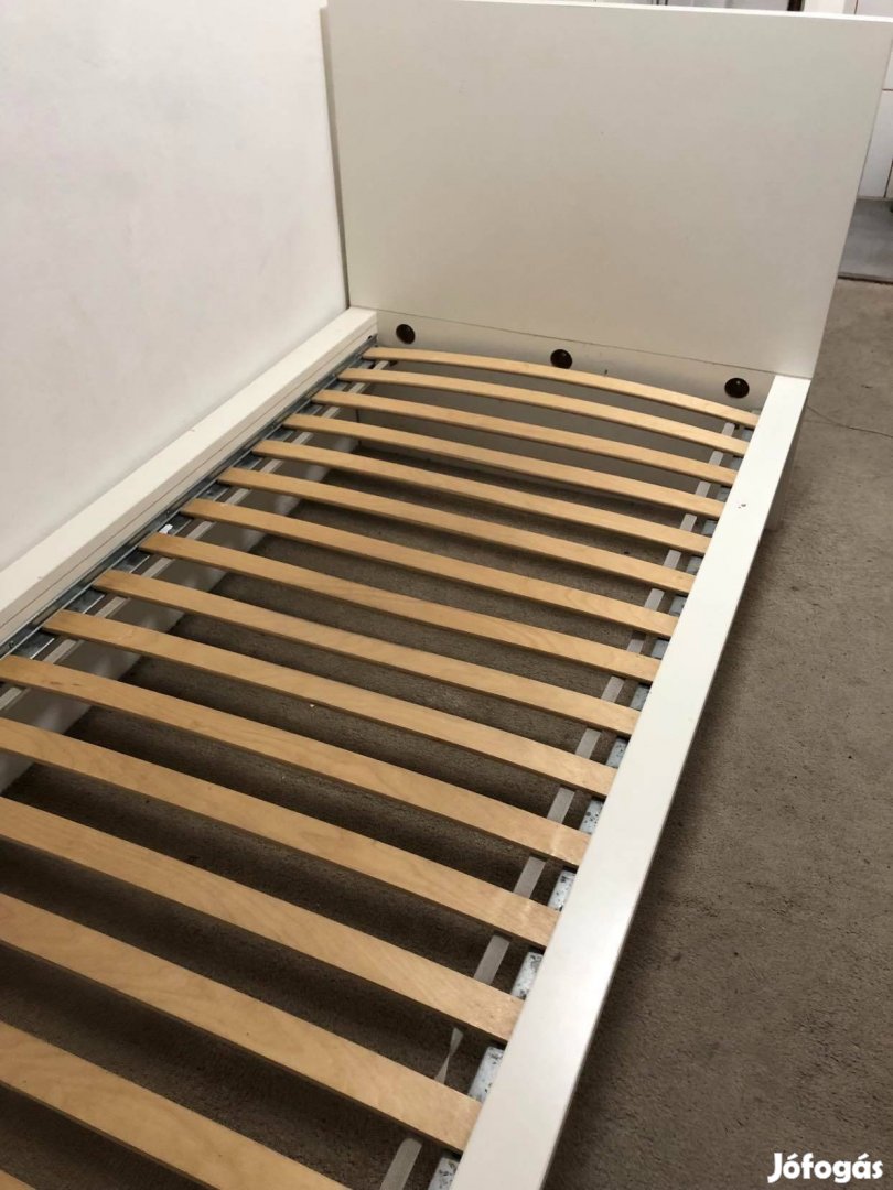 Ikea egyszemélyes ágy - ágyráccsal együtt sürgősen eladó
