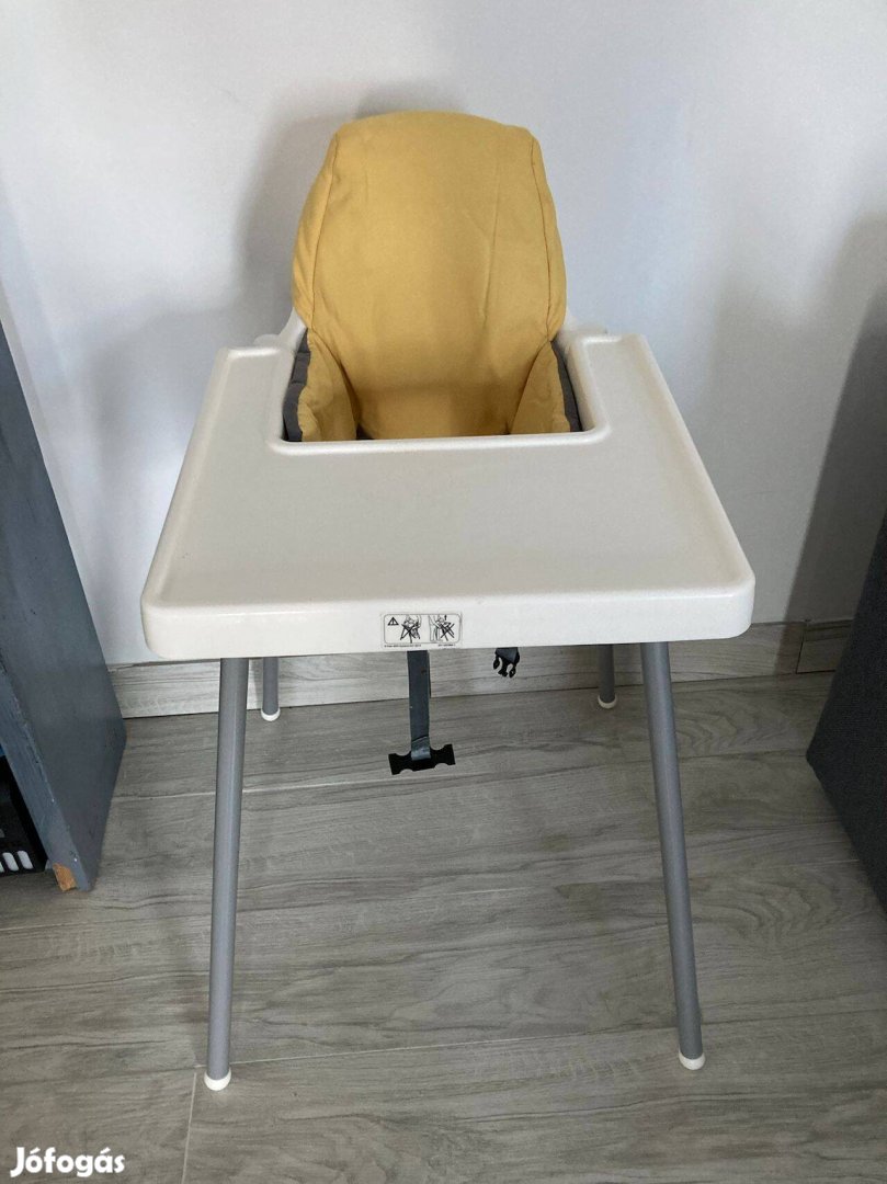 Ikea etetőszék párnával