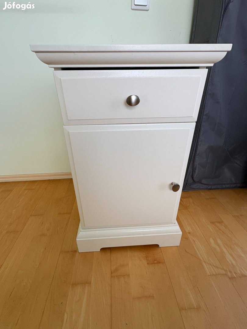 Ikea fehér éjjeliszekrény (2db-20 000Ft/db)
