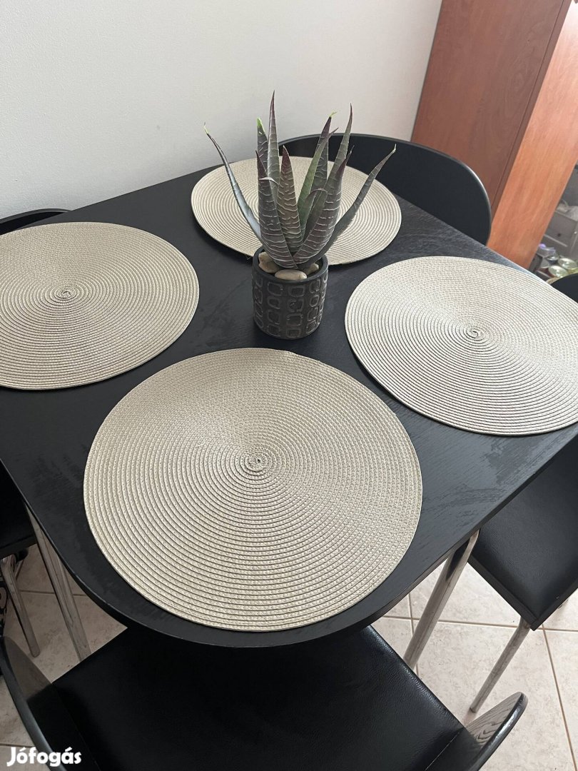 Ikea fusion asztal székekkel