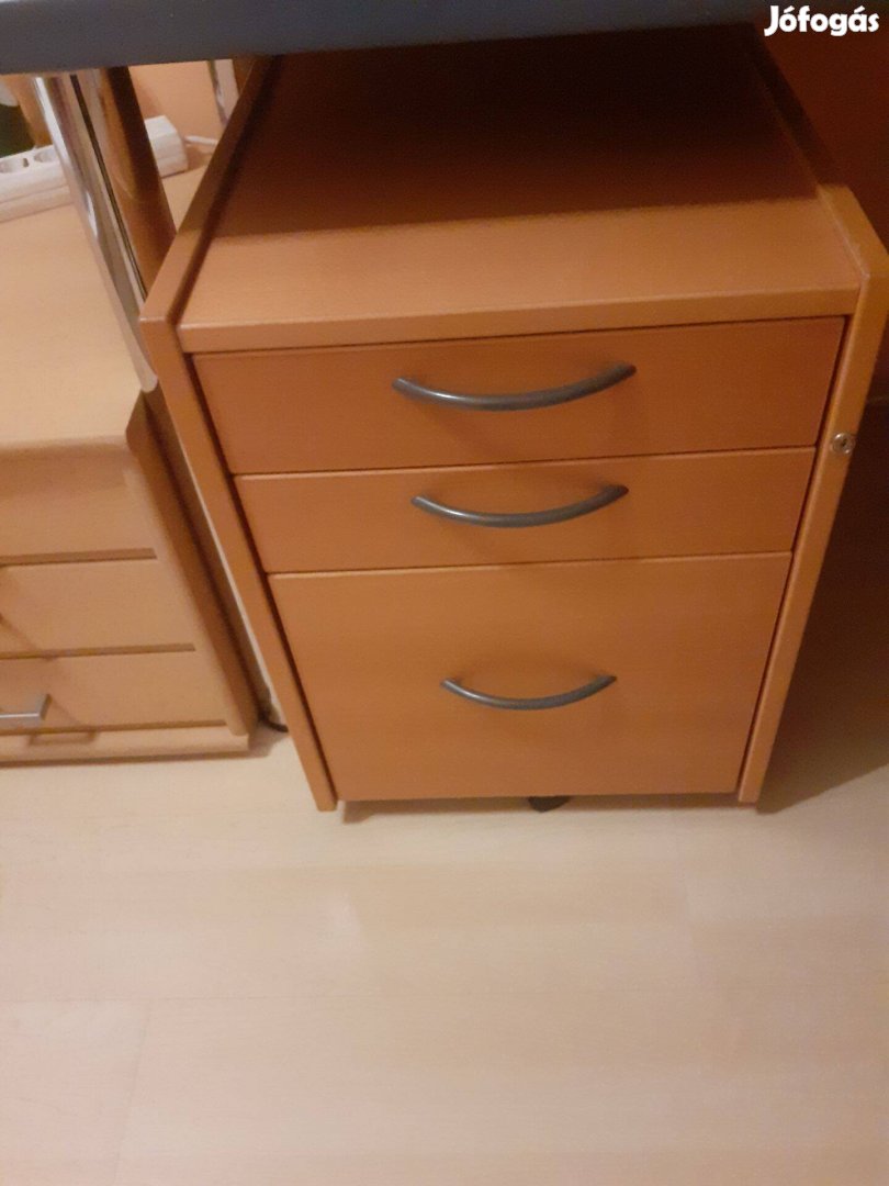 Ikea irodai konténer