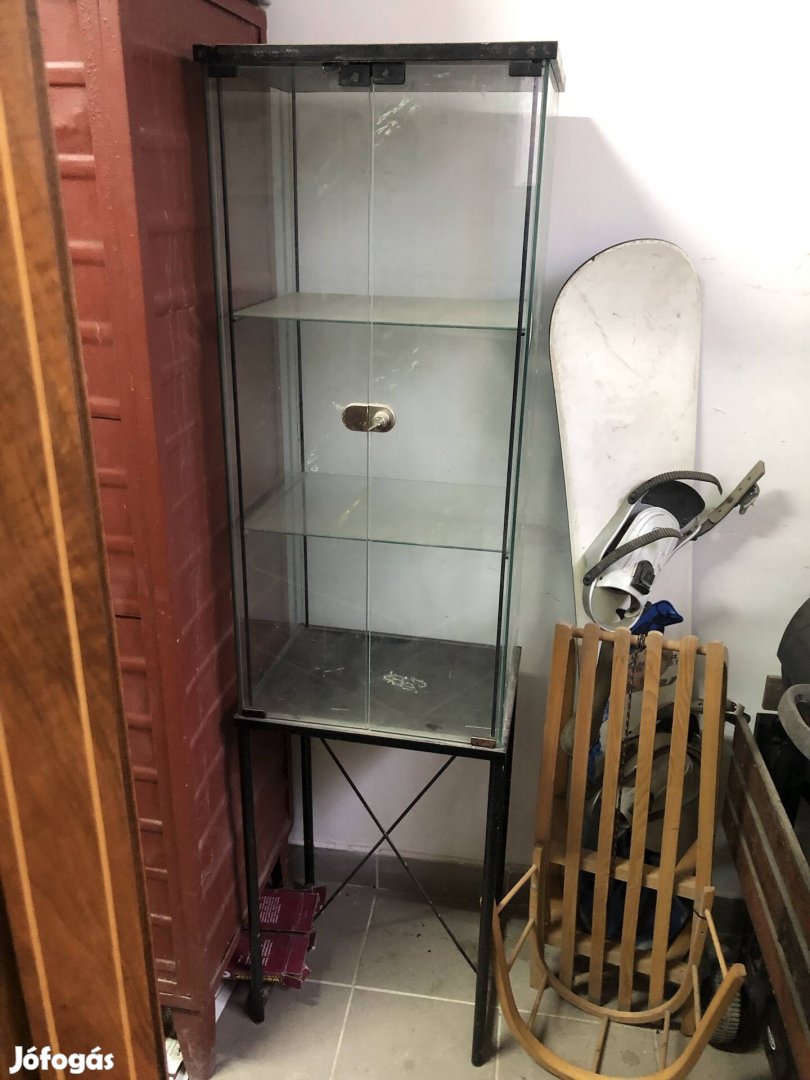 Ikea vitrin elado