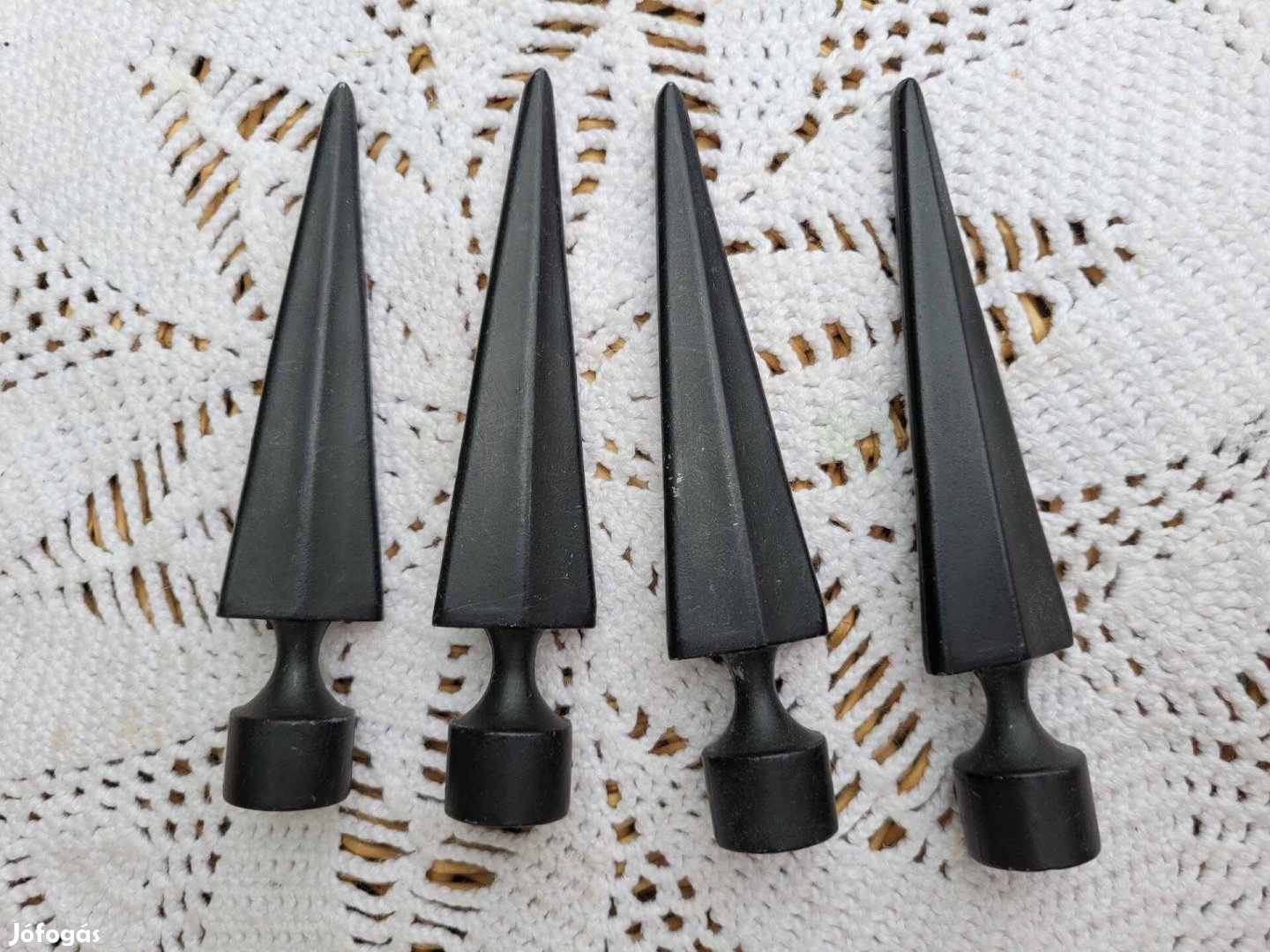 Ikeás fém karnisvég dárda alakú 4 db