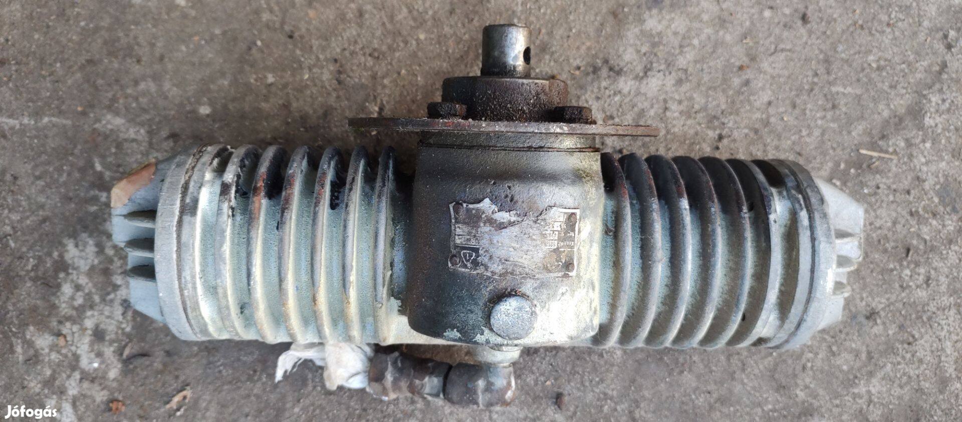 Iker kompresszor eladó! Fellelt állapotban