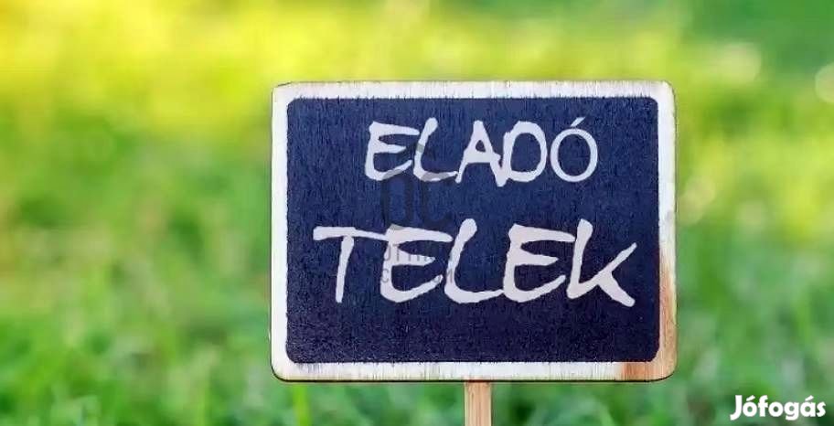 Ikerház építésére is alkalmas építési telek Martinkán!