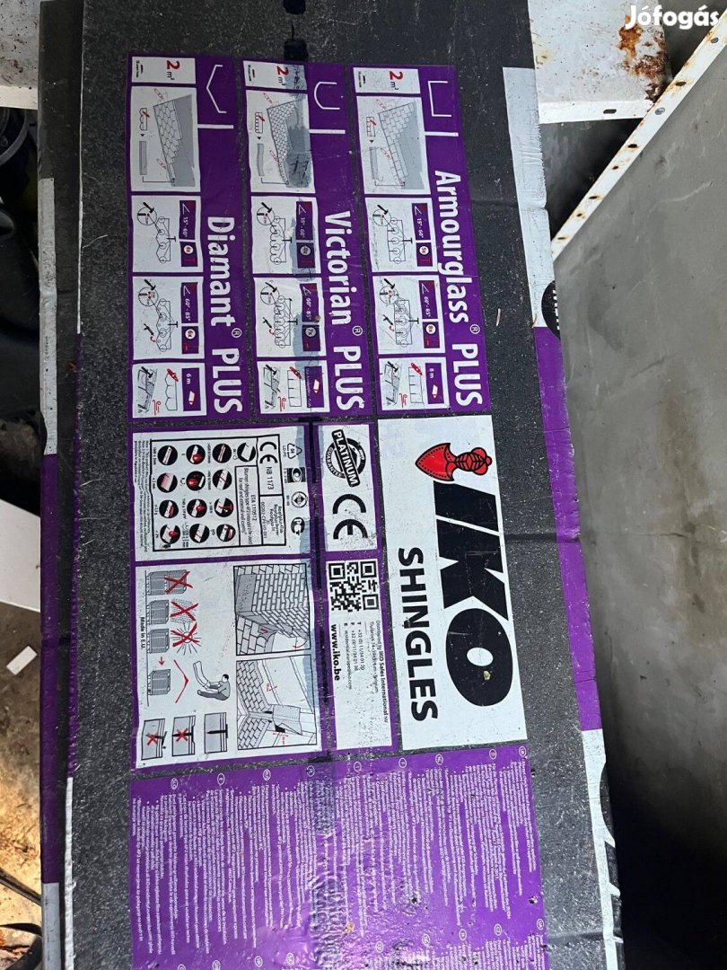 Iko Armourglass Plus 01 fekete téglány zsindely