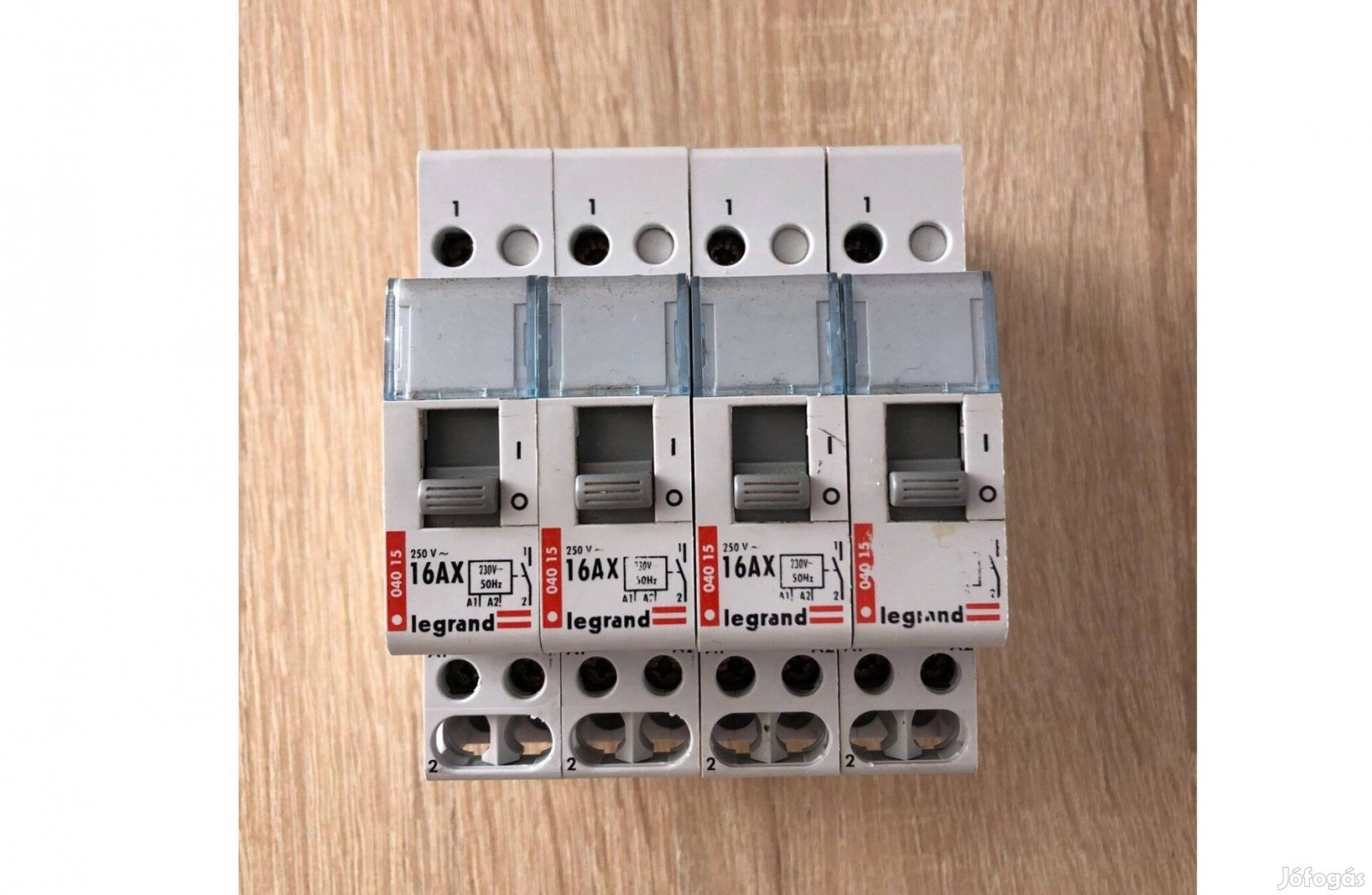 Impulzusrelé Legrand 16AX