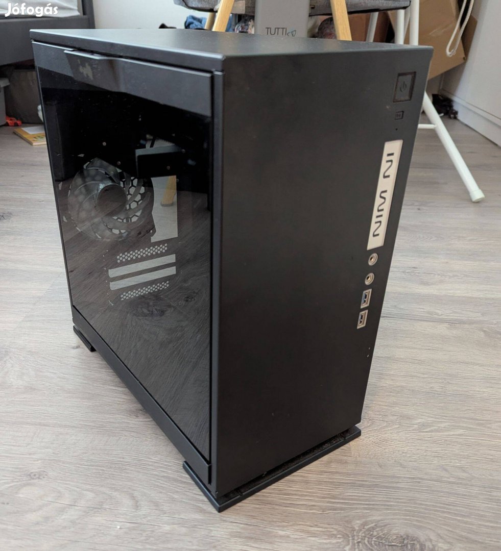 In Win 301 microatx számítógépház + 3db Masterfan MF120R RGB venti