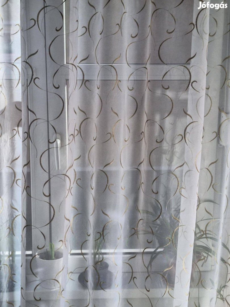 Indás új függöny arany mintával 13,5m x 280 cm