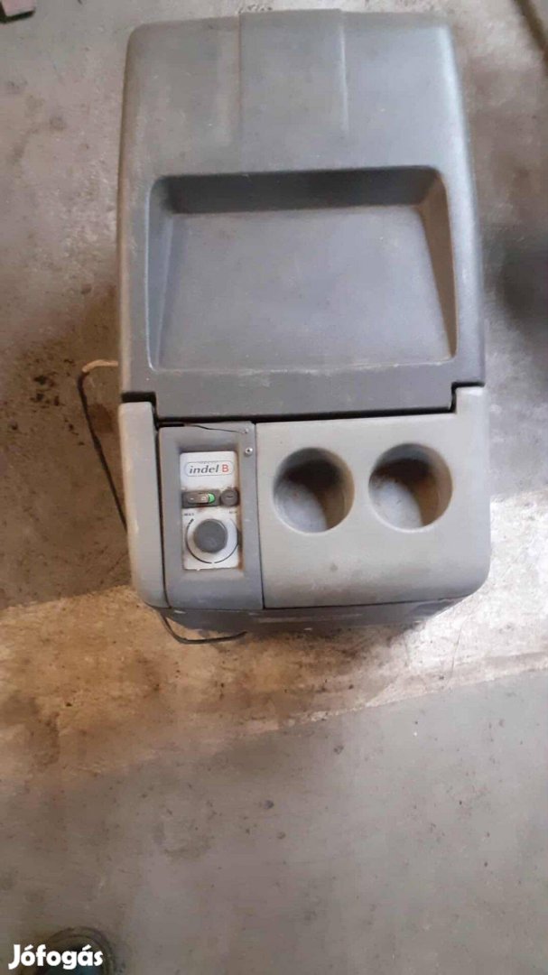 Indel B mobil hűtőláda 24V, eladó