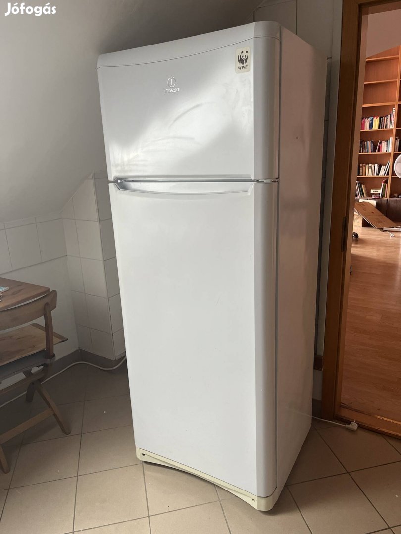 Indesit Tiaa 10 A+ 252L hűtő