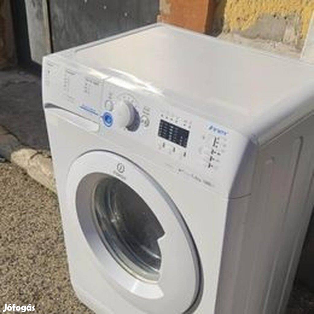 Indesit elöltöltős mosógép eladó ! 6-kg ruhatőltet 1200-ford/perc!