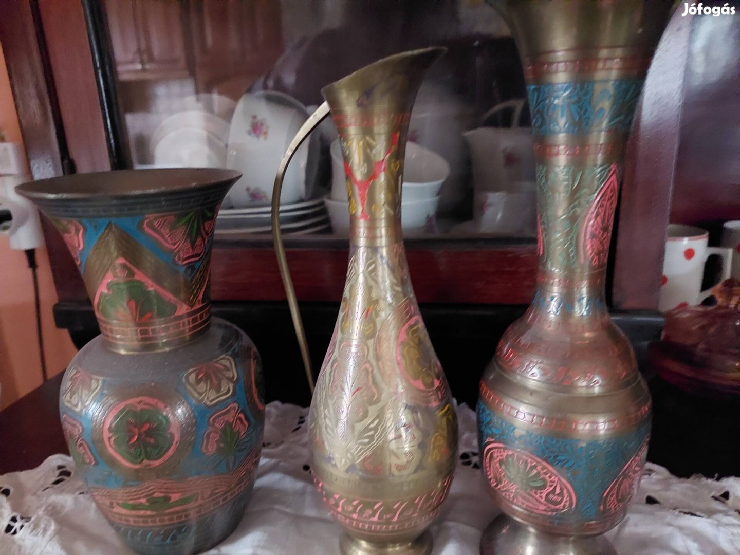 Indiai réz festett vázák