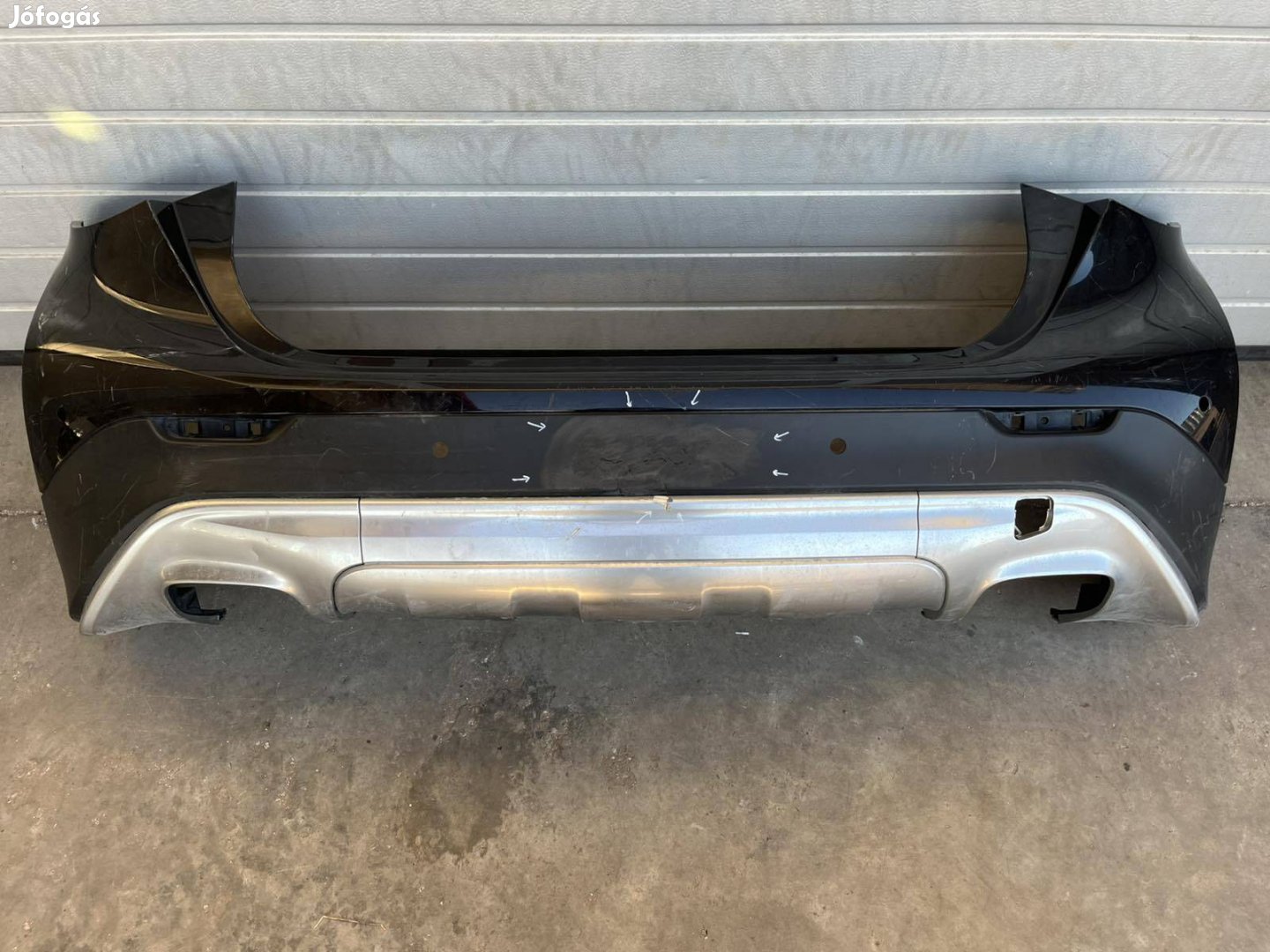 Infiniti Qx30 hátsó lökhárító lökő 2016-2019 850225DJ0H