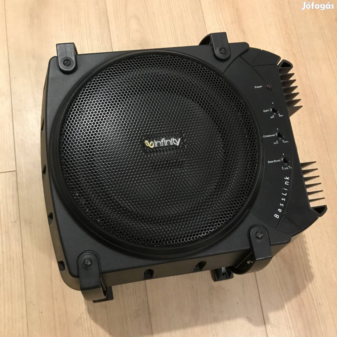 Infinity Basslink mélynyomó 200W