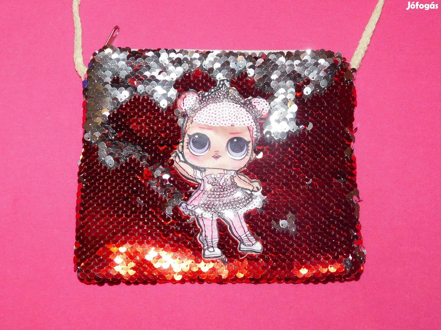Ingyen Posta, Flitteres, cipzáros kis válltáska gyerekeknek 20 X 15 cm