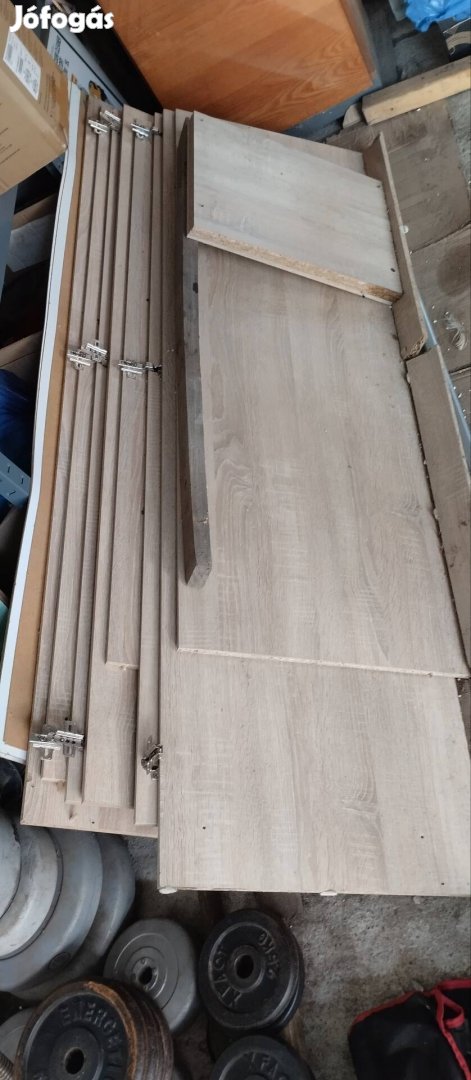 Ingyen elvihető bútorlap