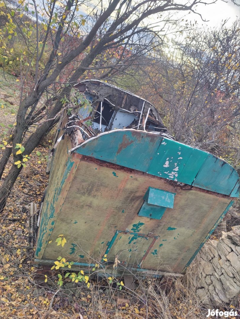 Ingyen elvihető cirkuszi kocsi