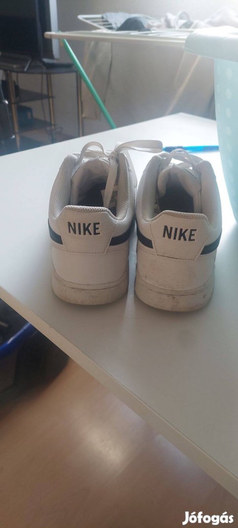 Ingyen elvihető eredeti Nike cipő!