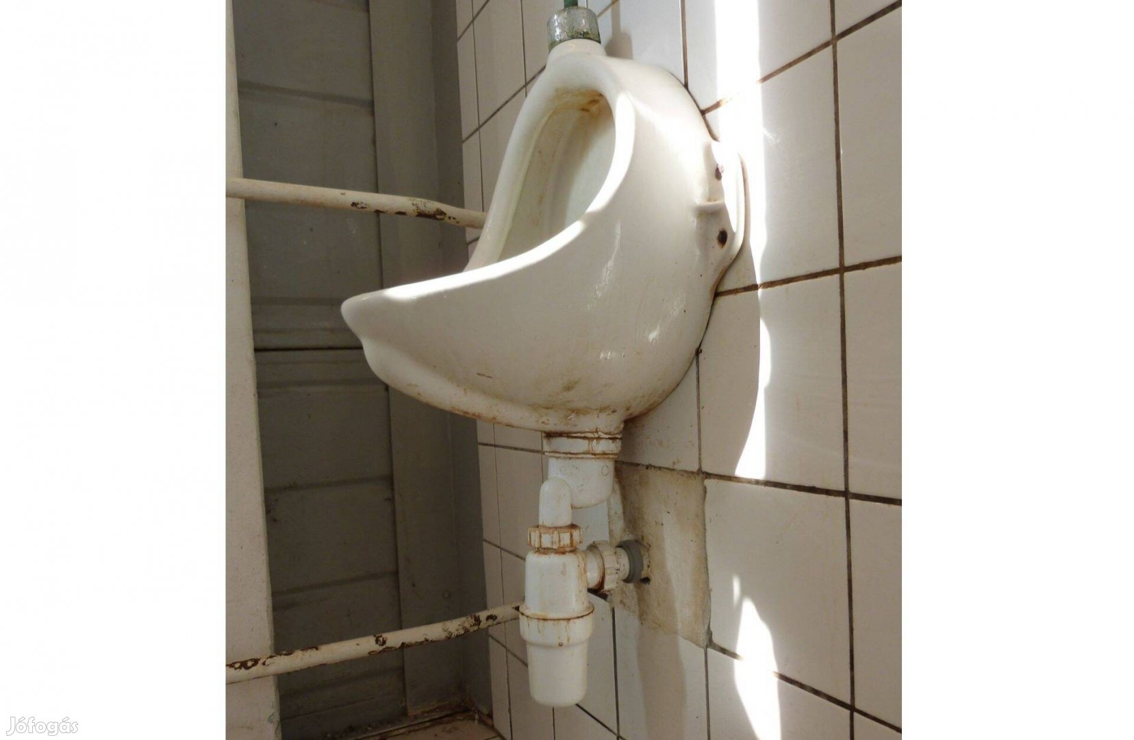 Ingyen elvihető használt piszoár WC