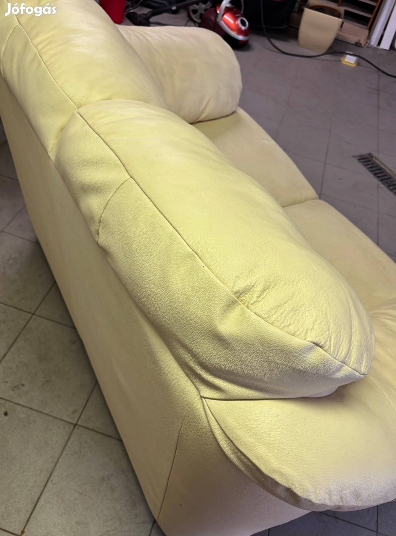 Ingyen elvihető kanapé