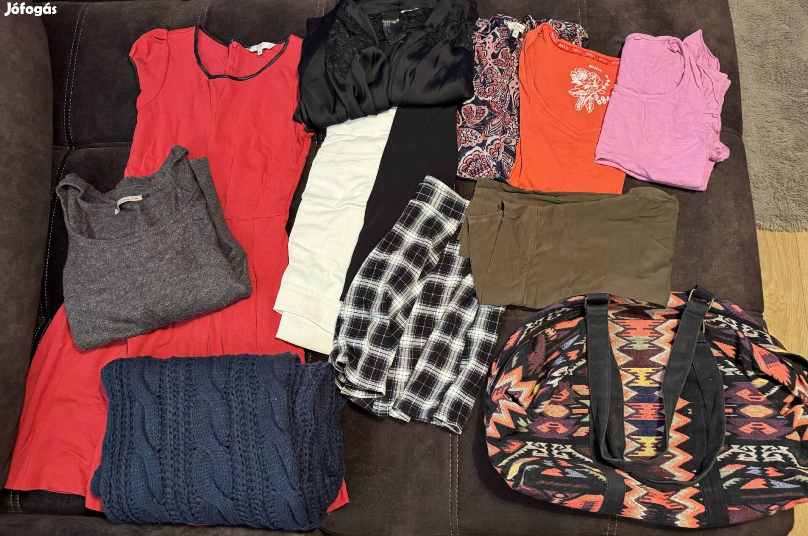 Ingyen elvihető női M-es ruha csomag