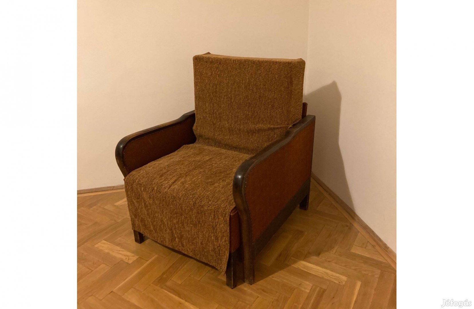Ingyen elvihető régi fotelágy