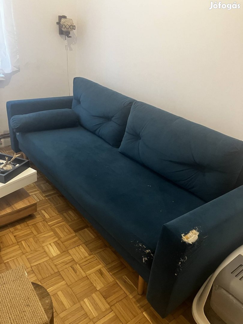 Ingyen elvihetől méregzöld kanapé