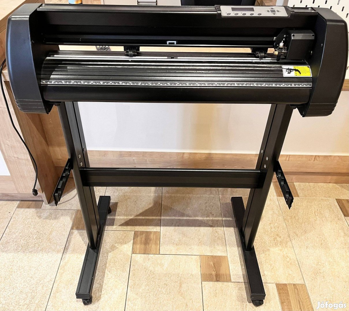 Innovia Plotter 720mm állvánnyal