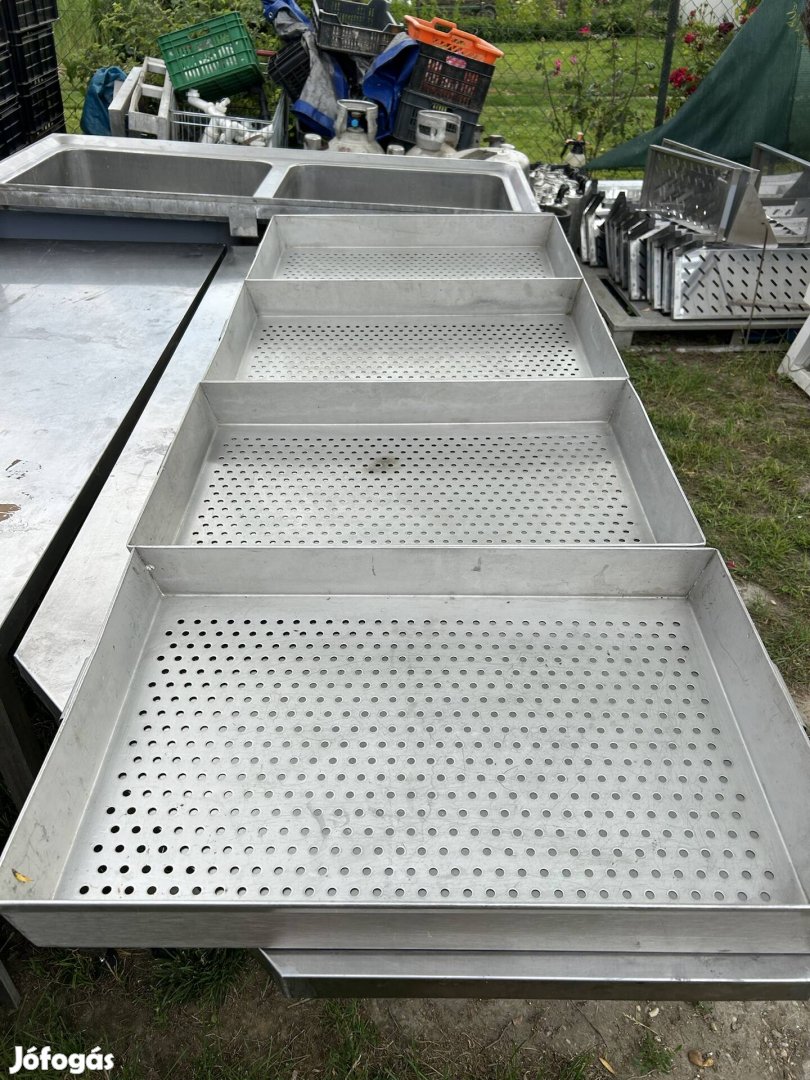 Inox perforált tepsi