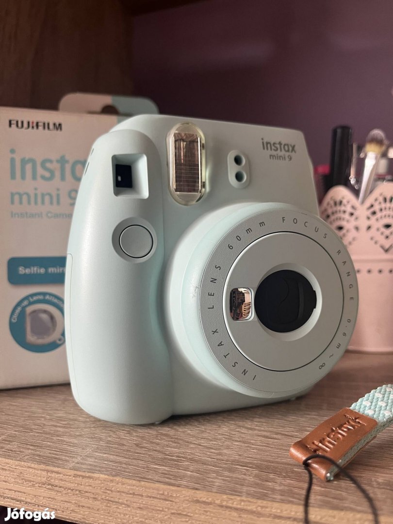 Instax Mini 9 polaroid fényképezőgép