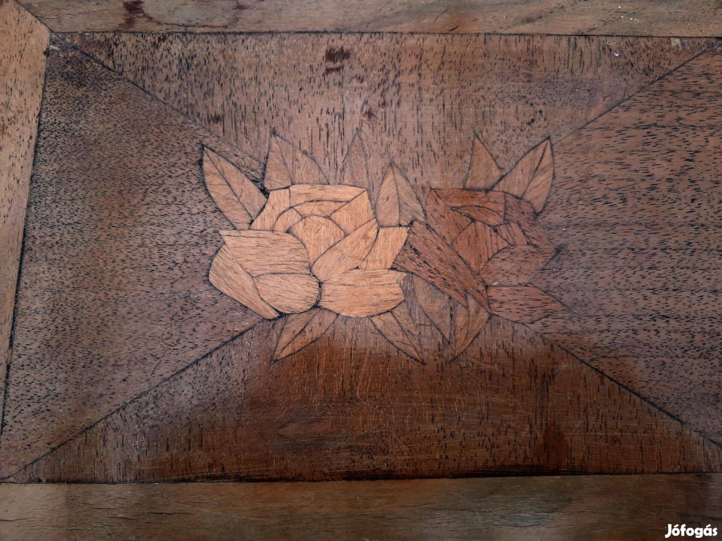 Intarziás fa doboz 50 éves 20260327