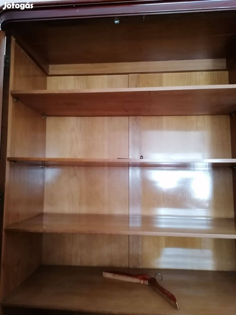 Intarziás hálószoba garnítura eladó !