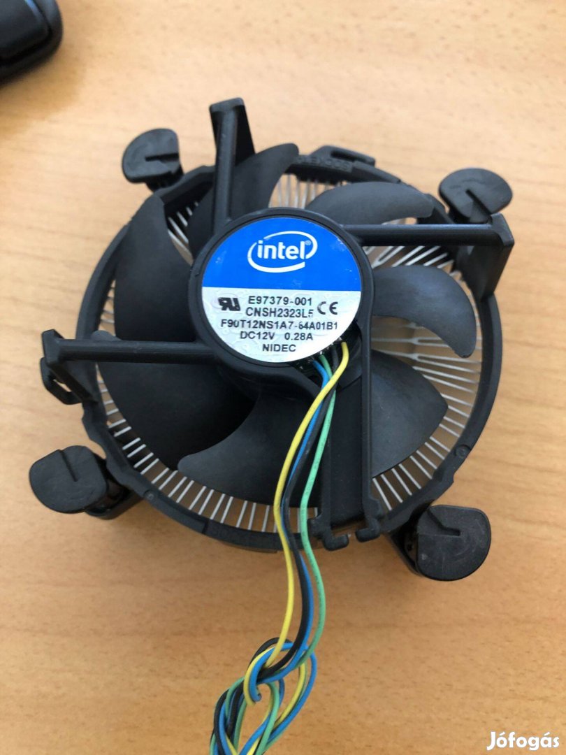 Intel E97379-001 hűtő és ventilátor