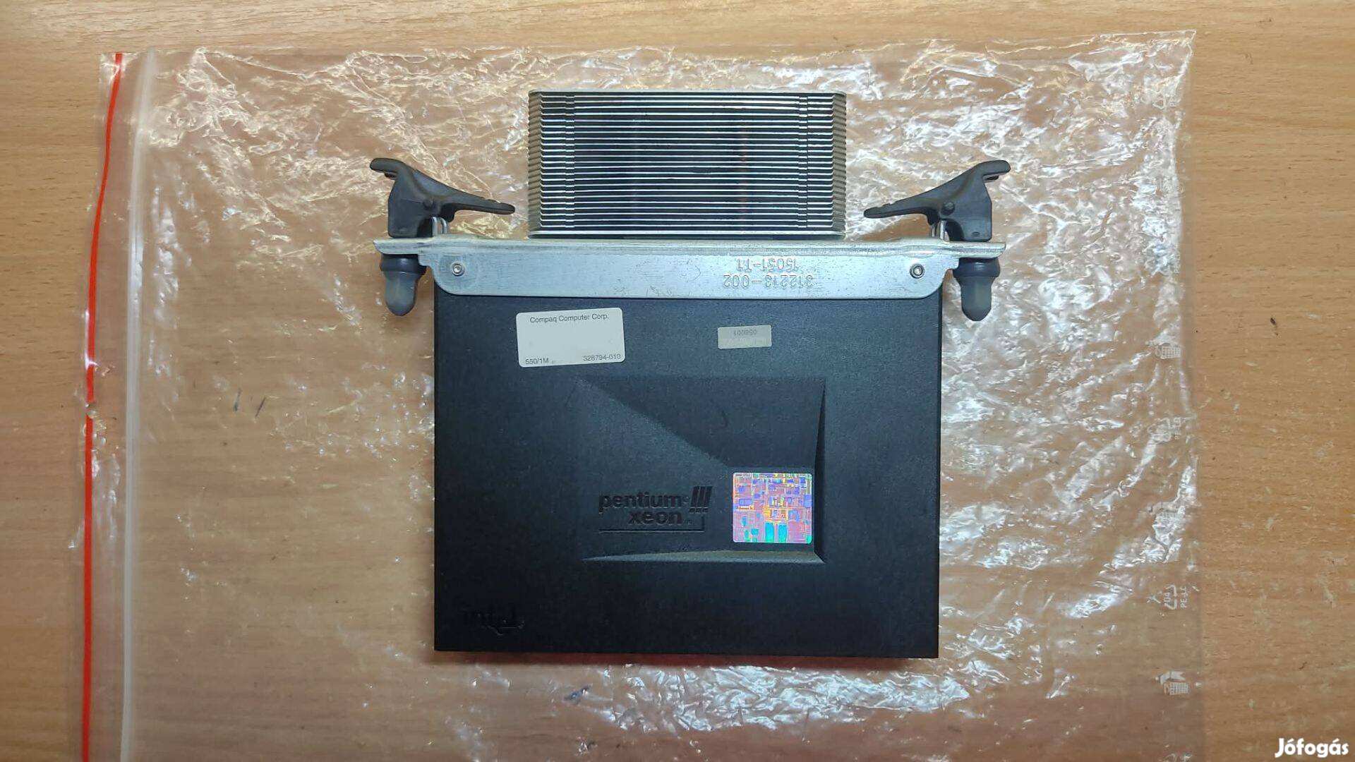 Intel Pentium III Xeon 328794-010 Szerver processzor