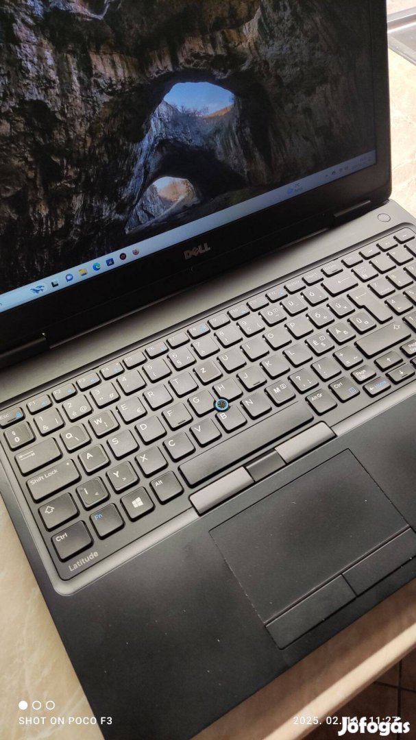 Intelcore i7 8 szálon! 8Gbram, 512GB SSD Fullhs kijelző!!