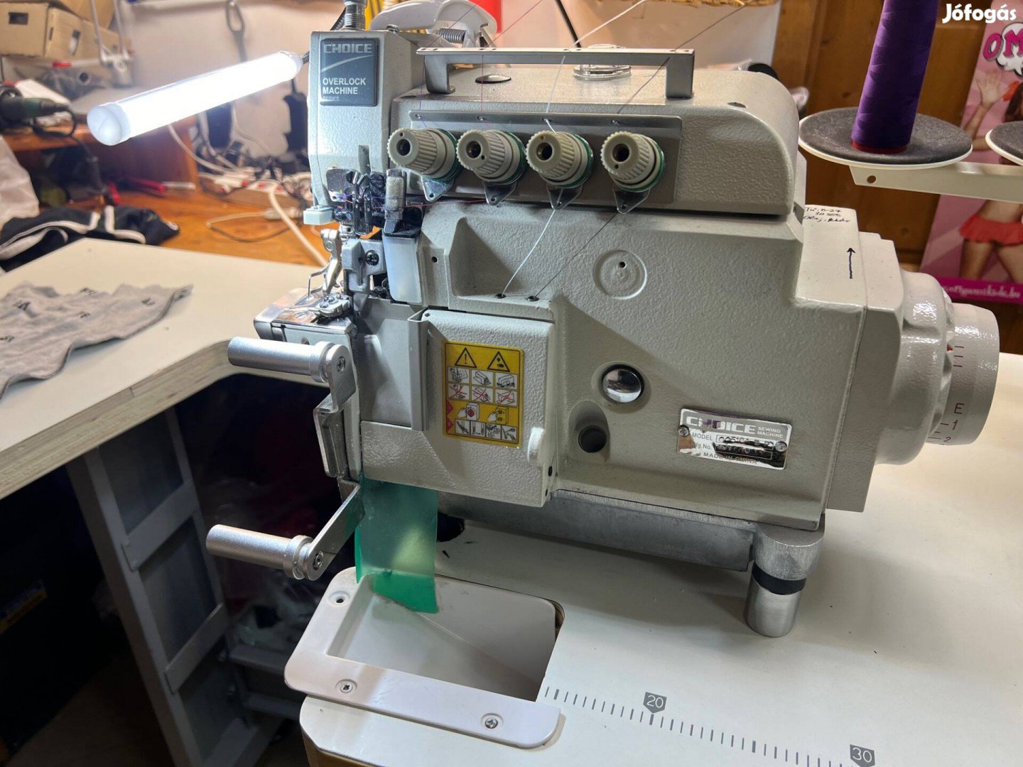 Interlock varrógép, kis cilinderes, derekazó feltéttel,
